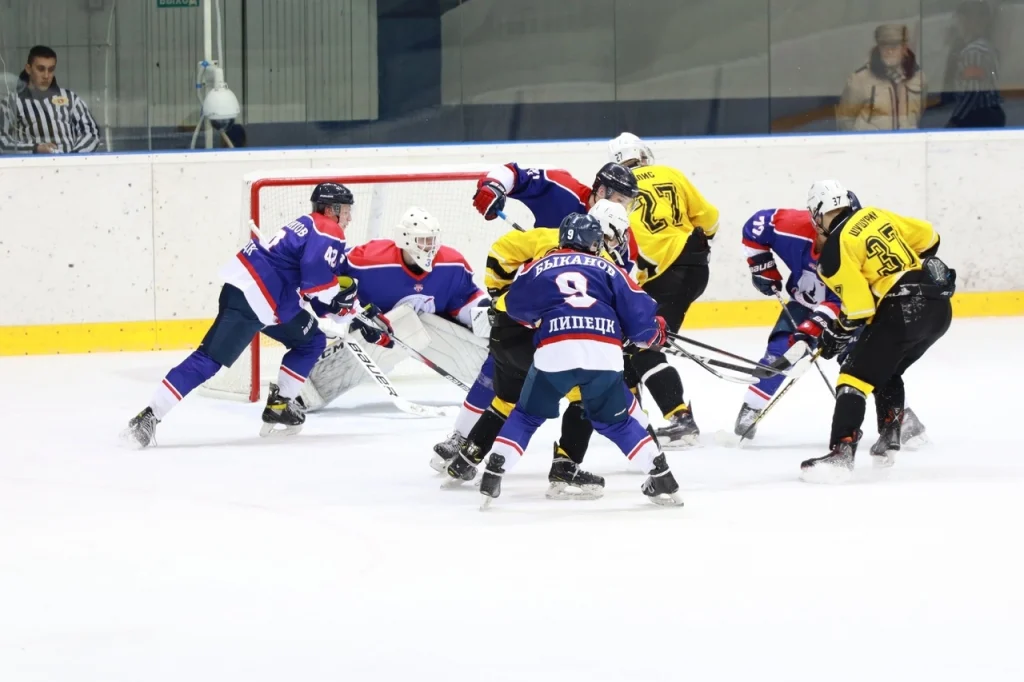 Юношеские команды и участие в соревнованиях